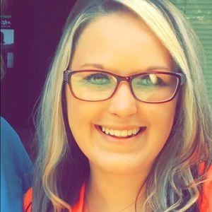 Meet your Posher, Kira